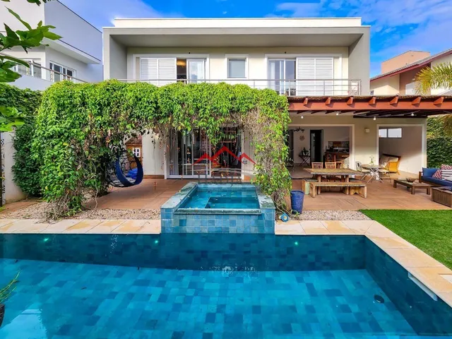 Imagem: Casa de Alto Padrão À Venda no Condomínio