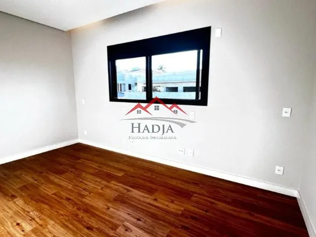 Imagem 8: Casa Alto Padrão 394 M² de Área Construída | 4 Suítes | Piscina | Hidromassagem