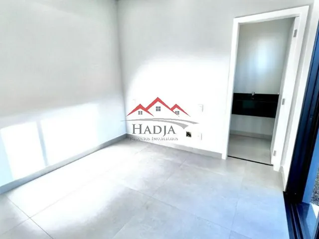 Imagem 15: Casa Alto Padrão 394 M² de Área Construída | 4 Suítes | Piscina | Hidromassagem