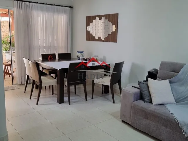 Imagem: Casa a Venda de Esquina no Condomínio Canto