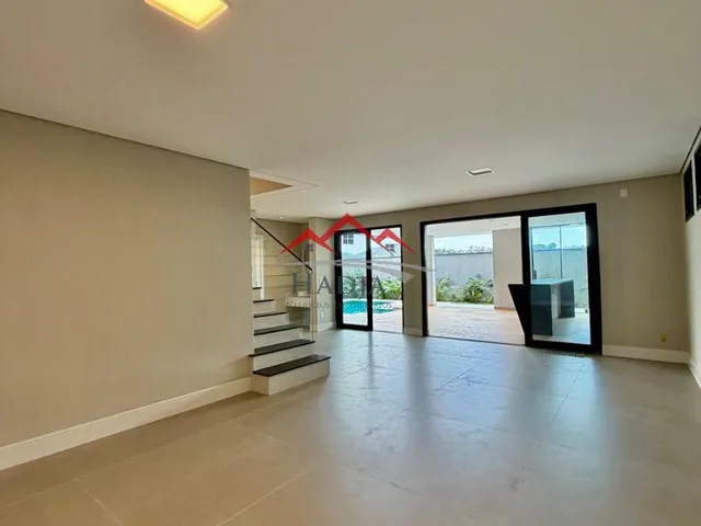 Imagem 2: Casa Terrea À Venda no Condomínio Alphaville Jundiaí