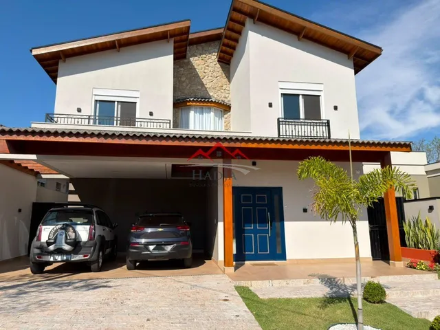 Imagem: Casa Moderna, com 4 Suítes, Piscina e Fundo