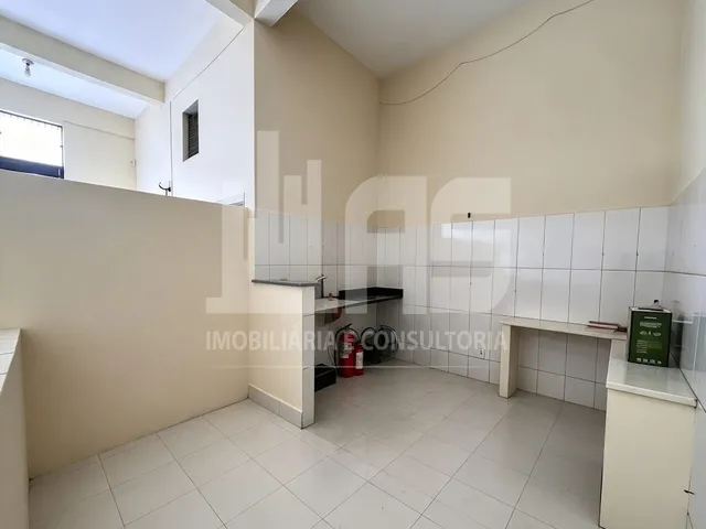 Imagem 3: Salão Comercial para Alugar no Bairro Núcleo Habitacional Castelo Branco - Marília/Sp, Norte
