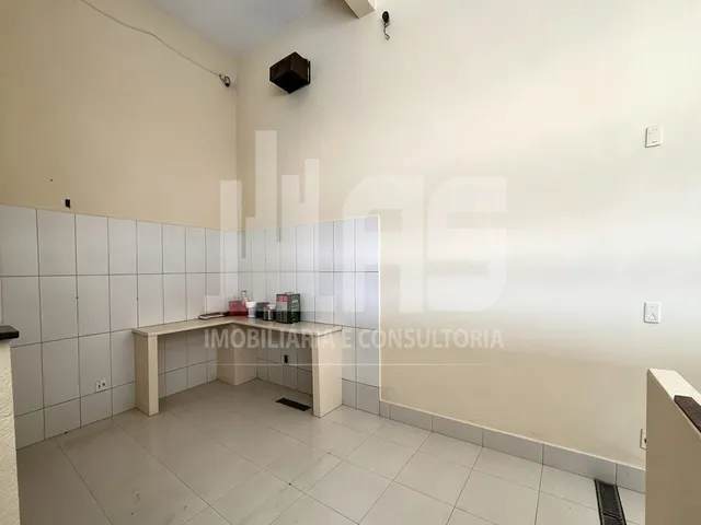Imagem 2: Salão Comercial para Alugar no Bairro Núcleo Habitacional Castelo Branco - Marília/Sp, Norte