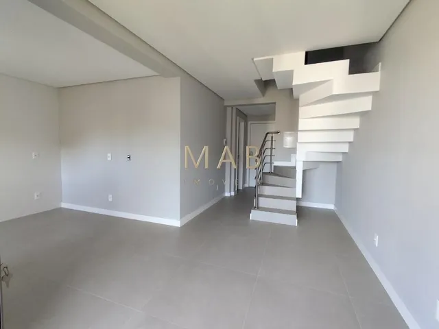 Imagem 8: Apartamento Duplex À Venda em Localização Privilegiada na Praia de Ingleses, Florianópolis/Sc!