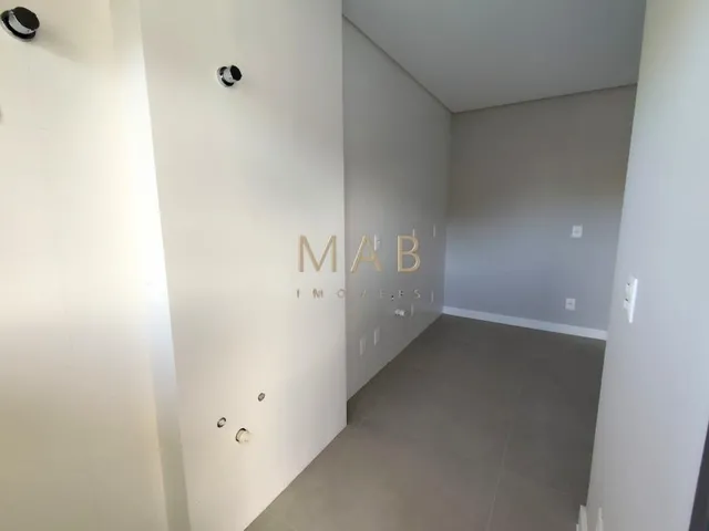Imagem 4: Apartamento Duplex À Venda em Localização Privilegiada na Praia de Ingleses, Florianópolis/Sc!