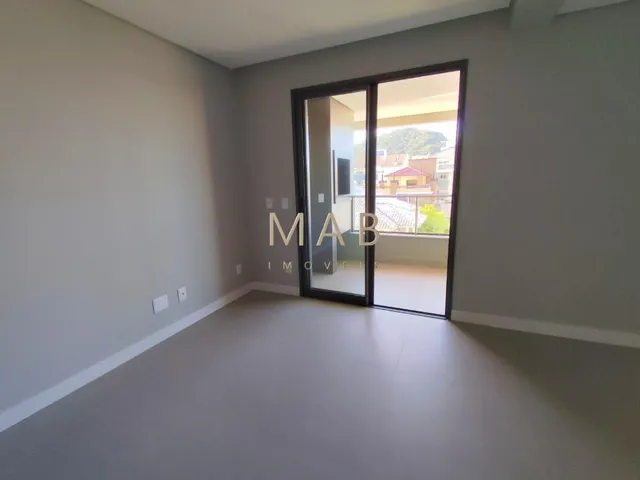 Imagem 12: Apartamento Duplex À Venda em Localização Privilegiada na Praia de Ingleses, Florianópolis/Sc!