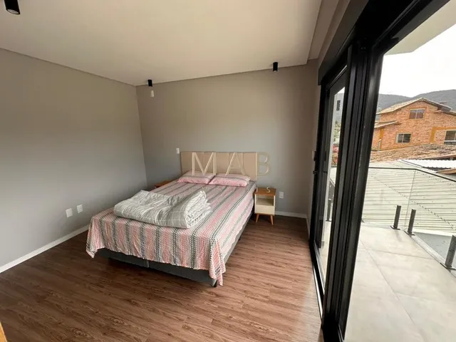 Imagem 2: 0 Casa com 4 dormitórios