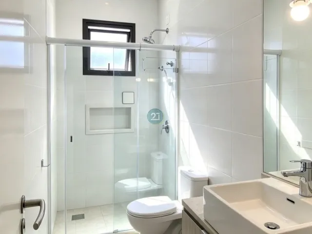 Imagem 3: Alugo Casa com 03 Quartos, 02 Garagens, Quintal, Churrasqueira, 130M² Privativo, no Marinas do Campeche, Florianópolis