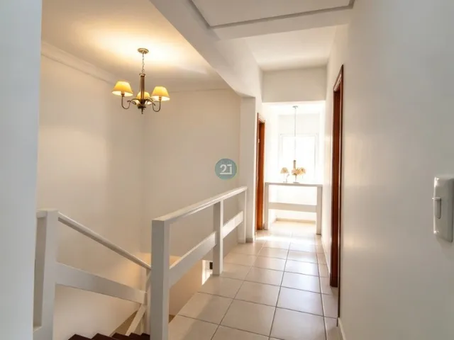 Imagem 6: Casa com 04 Quartos, Piscina, Espaço Gourmet em Terreno de 361M², com Vista para o Mar no João Paulo, Florianópolis
