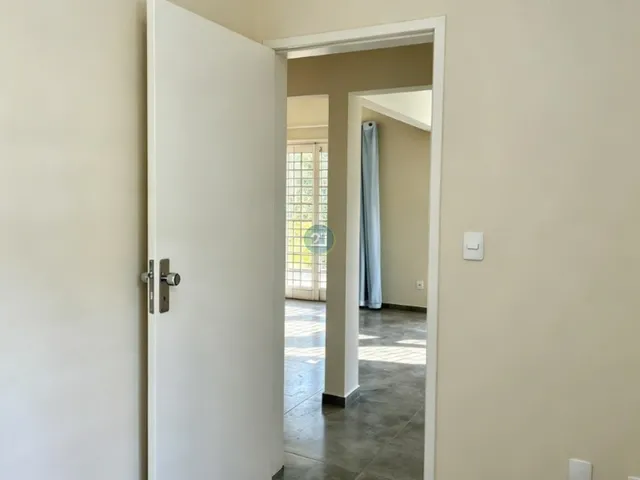 Imagem 7: Alugo Casa Reformada, com Amplo Jardim, 04 Quartos, 02 Garagens, com 300M² Privativo, no Jardim Atlântico, Florianópolis