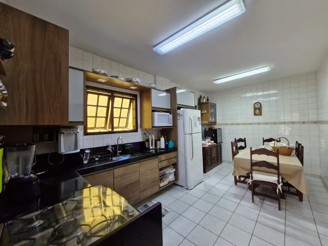Imagem 5: Casa Duplex À Venda no Anil: 3 Quartos, 1 Suíte, Lazer Privativo e Excelente Localização!