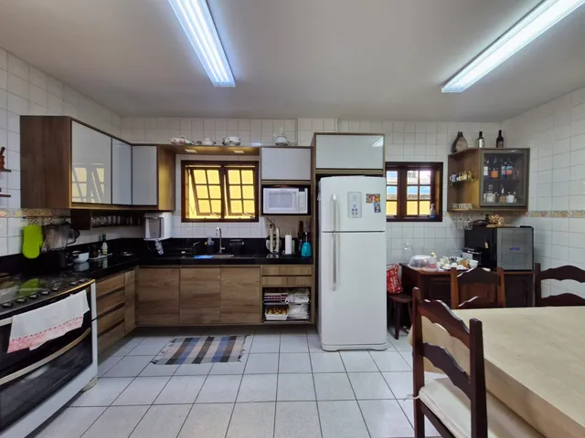 Imagem 11: Casa Duplex À Venda no Anil: 3 Quartos, 1 Suíte, Lazer Privativo e Excelente Localização!