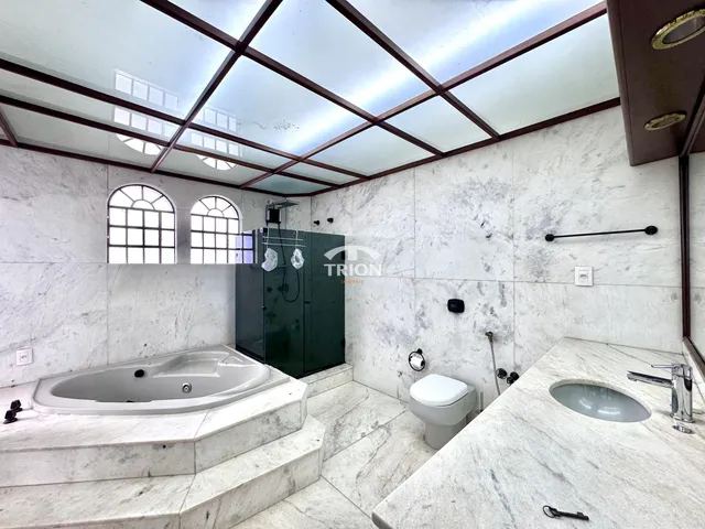 Imagem 2: Amplo Apartamento de 140 M² Privativos