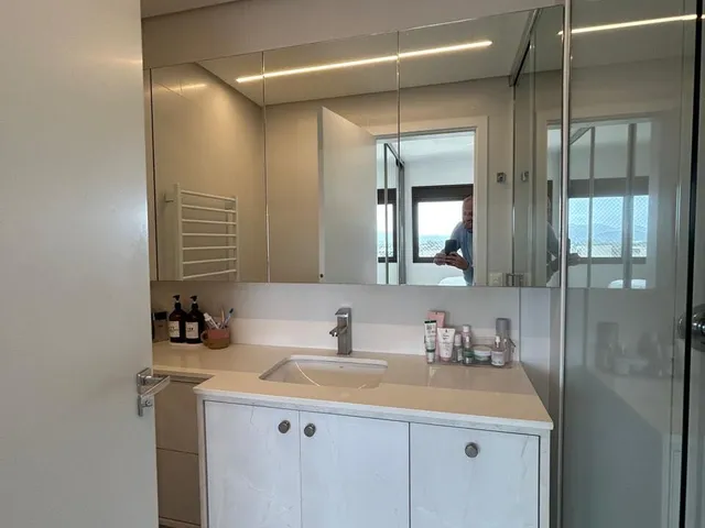 Imagem 10: Apartamento Finamente Mobiliado À Venda no Le Magnific Residence, Localizado no Bairro Pedra Branca, em Palhoça/Sc