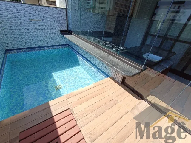 Imagem: Apartamento com 05 Dormitórios e Varanda