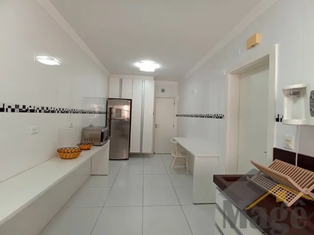 Imagem 14: Apartamento com 05 Dormitórios e Varanda Gourmet com Piscina para Locação na Praia das Pitangueiras - Ref.: 6432