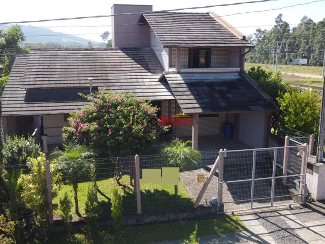 Imagem: Casa a Venda com 3 Dormitórios no Bairro