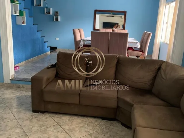 Imagem: Casa/Sobrado 4 Dormitórios - 240 M² Área