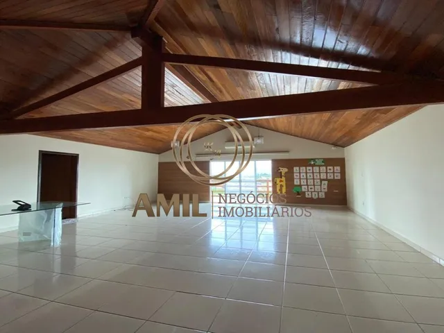 Imagem 7: Casa / Chácara Guizard / 03 Dormitórios com 01 Suíte / 300M²/ Taubaté