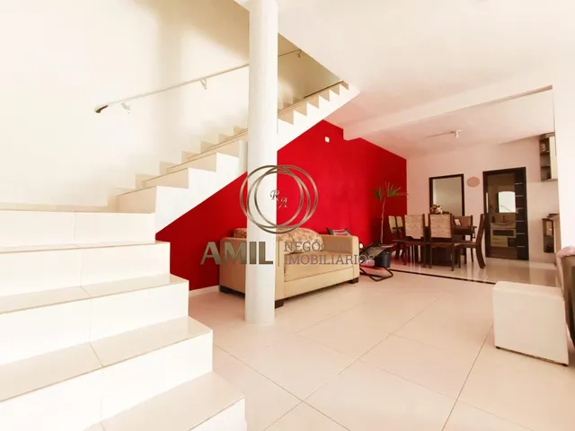 Imagem: Sobrado, 3 Quartos, 1 Suíte e 2 Demi-Suíte