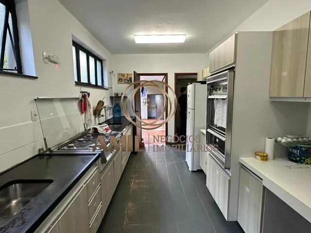 Imagem 3: Ra Amil Venda Sobrado, Cond. Quinta das Flores, 5 Quartos 3 Suítes, Piscina, 4.000M², 14 Vagas, Zona Sul, Sjc