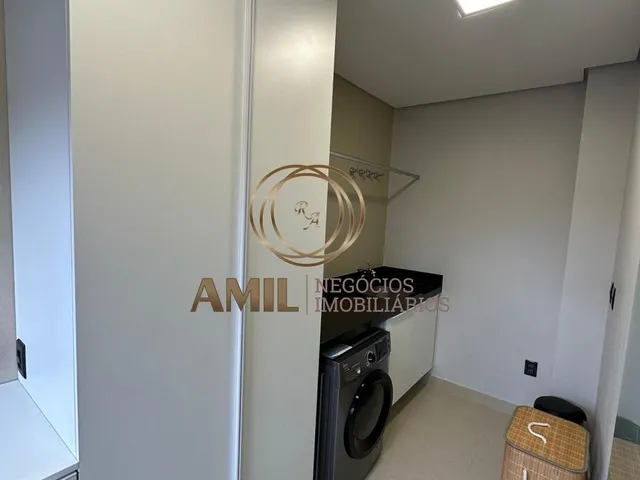 Imagem 5: Ra Amil Vende Sobrado 4 Quartos, 3 Suítes, Piscina, Energia Solar, Suíte Master com Hidro e Closet, Sjcampos