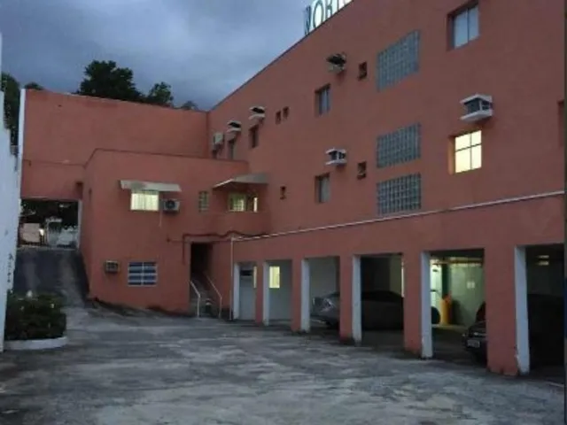 Imagem: Prédio Comercial Médico