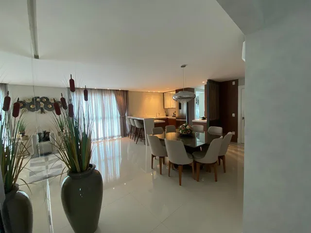 Imagem 2: Apartamento Vista Mar Mobiliado com 03 Suítes Altíssimo Padrão