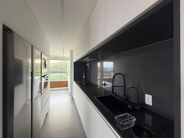 Imagem 12: Max Haus - Cobertura Duplex Decorada na Praia Brava em Itajaí