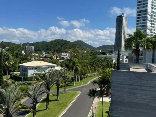 Imagem 12: Casa Alto Padrão em Condômino na Praia Brava 6 Quartos 2 Piscinas Elevador 1.000M² de Area