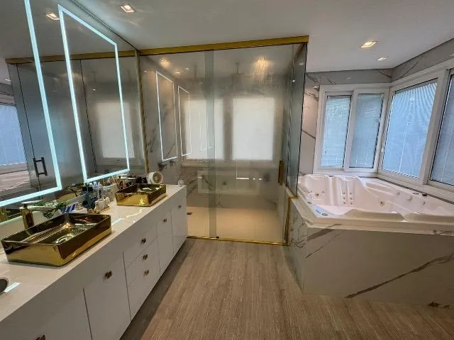 Imagem 5: Casa Alto Padrão em Condômino na Praia Brava 6 Quartos 2 Piscinas Elevador 1.000M² de Area