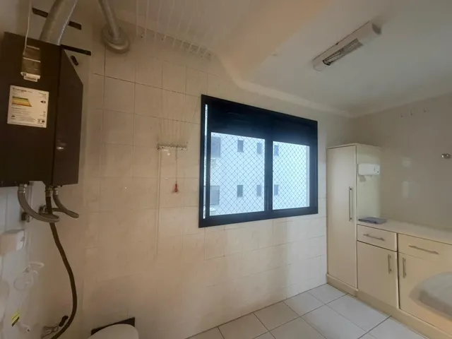 Imagem 11: Apartamento Frente Mar com 3 Dormitórios e Churrasqueira no Centro de Balneário Camboriú
