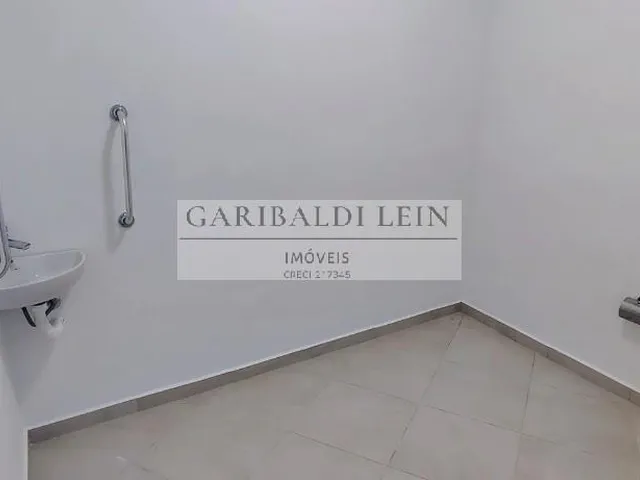 Imagem 12: 0 Loja com 6 banheiros