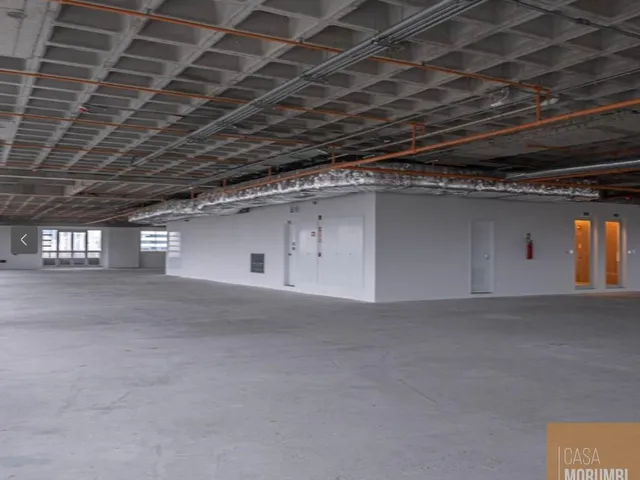 Imagem: Conjunto Comercial Espaçoso e Moderno para