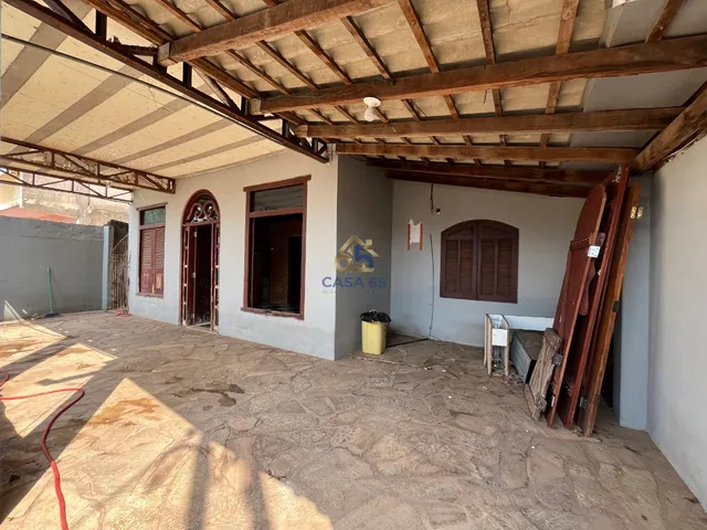 Imagem 9: Casa 2 Quartos no Coophema | Madeira, Pedra e Área de Lazer
