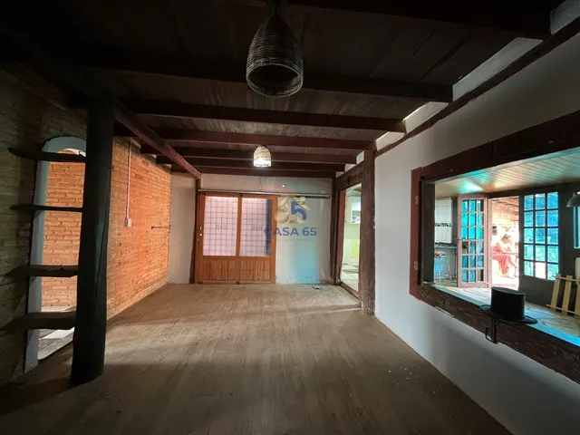 Imagem 7: Casa 2 Quartos no Coophema | Madeira, Pedra e Área de Lazer
