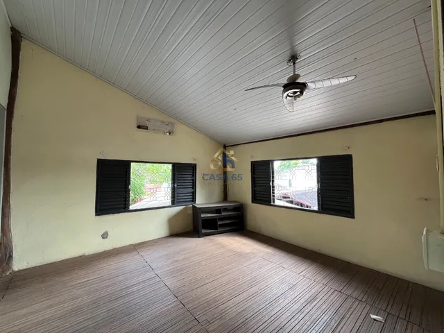 Imagem 6: Casa 2 Quartos no Coophema | Madeira, Pedra e Área de Lazer