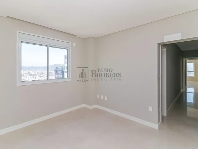 Imagem 3: Apartamento com 04 Suítes no Centro de Balneário Camboriú