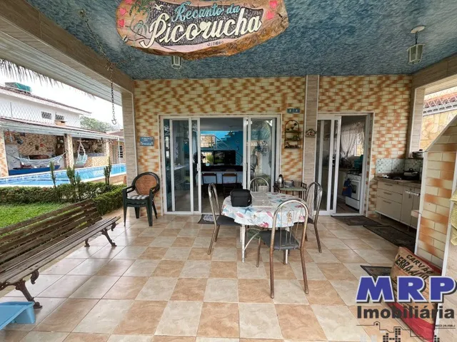Imagem 7: Casa a Venda em Ubatuba com Piscina, 6 Dormitórios a 350 Metros da Praia de Maranduba. Aceita Financiamento !