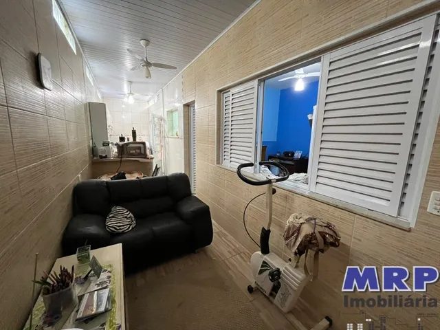 Imagem 15: Casa a Venda em Ubatuba com Piscina, 6 Dormitórios a 350 Metros da Praia de Maranduba. Aceita Financiamento !