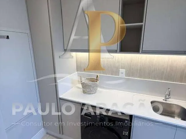 Imagem 2: Apartamento de Alto Padrão À Venda, no Residencial Hannover em Balneário Camboriú, Centro, com 3 Quartos, 120M²