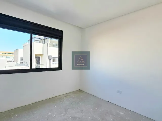 Imagem 7: Condomínio - Sobrado em Condomínio no Hauer com 3 Suítes, Quintal e Terraço. Próximo Ao Detran