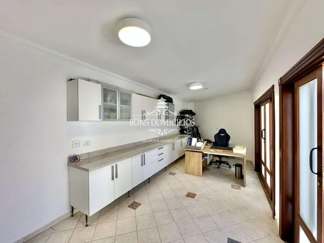Imagem 2: Cond. São Paulo II - Maravilhosa! 5 Suítes, 70% Mobiliada, Lareiras, Piscina, Gourmet!