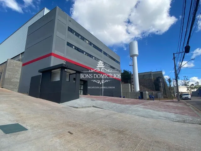 Imagem: O depósito possui 2.750m² de Área Privada e está