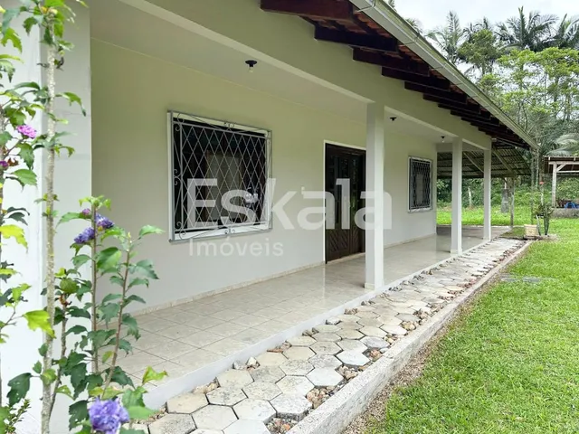 Imagem: Casa Semimobiliada com 01 Suíte 03 Quartos