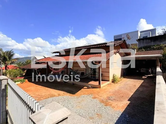 Imagem: Casa Semimobiliada com 360M² de Terreno