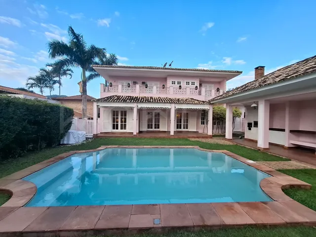 Imagem: Casa de 5 Quartos À Venda em Itaipu, Niterói