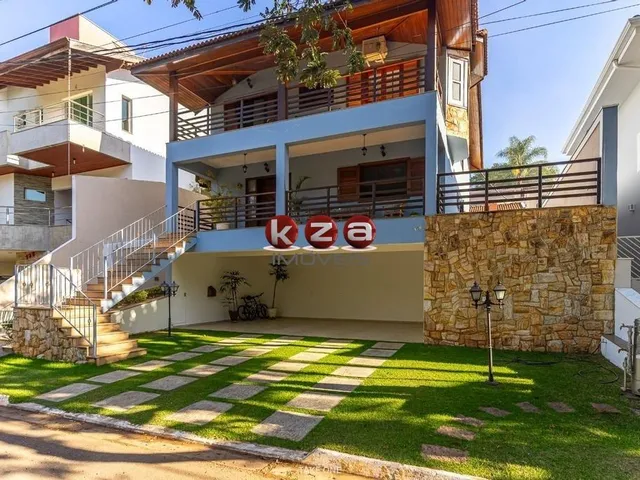 Imagem: Casa de Luxo com 5 Quartos e 6 Vagas no