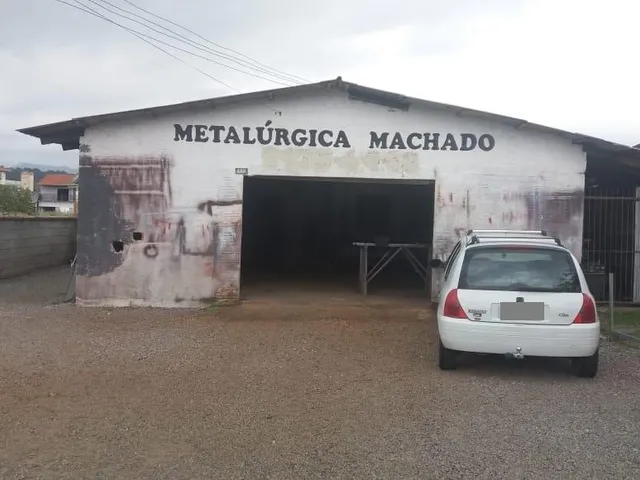 Imagem: Casa e Ponto Comercial a Venda no Bairro